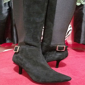 Timeless Calvin Klein Suede knee high boot 8.5m